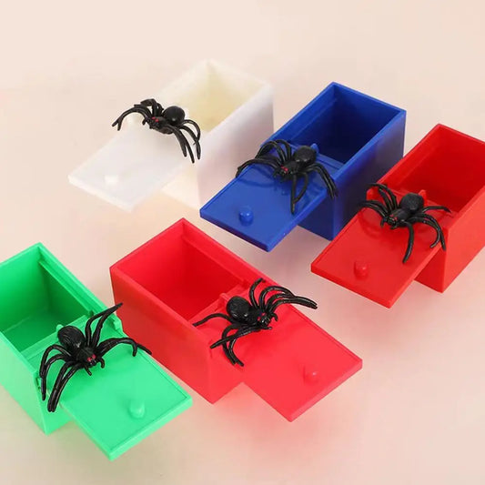 Halloween Prank Spider Surprise Box – Wooden Joke Toy with Rubber Spider